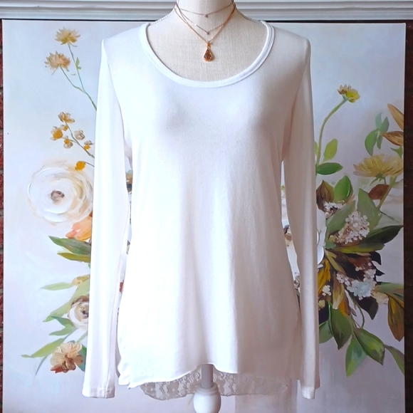 Mur Mur🕊Soft White Long Sleeve Top. Back Split Lace Back Scoop Neck WM - Picture 2 of 11